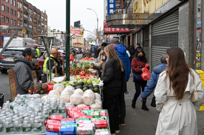 Fruit vendor on Canal Street in Manhattan's Chinatown