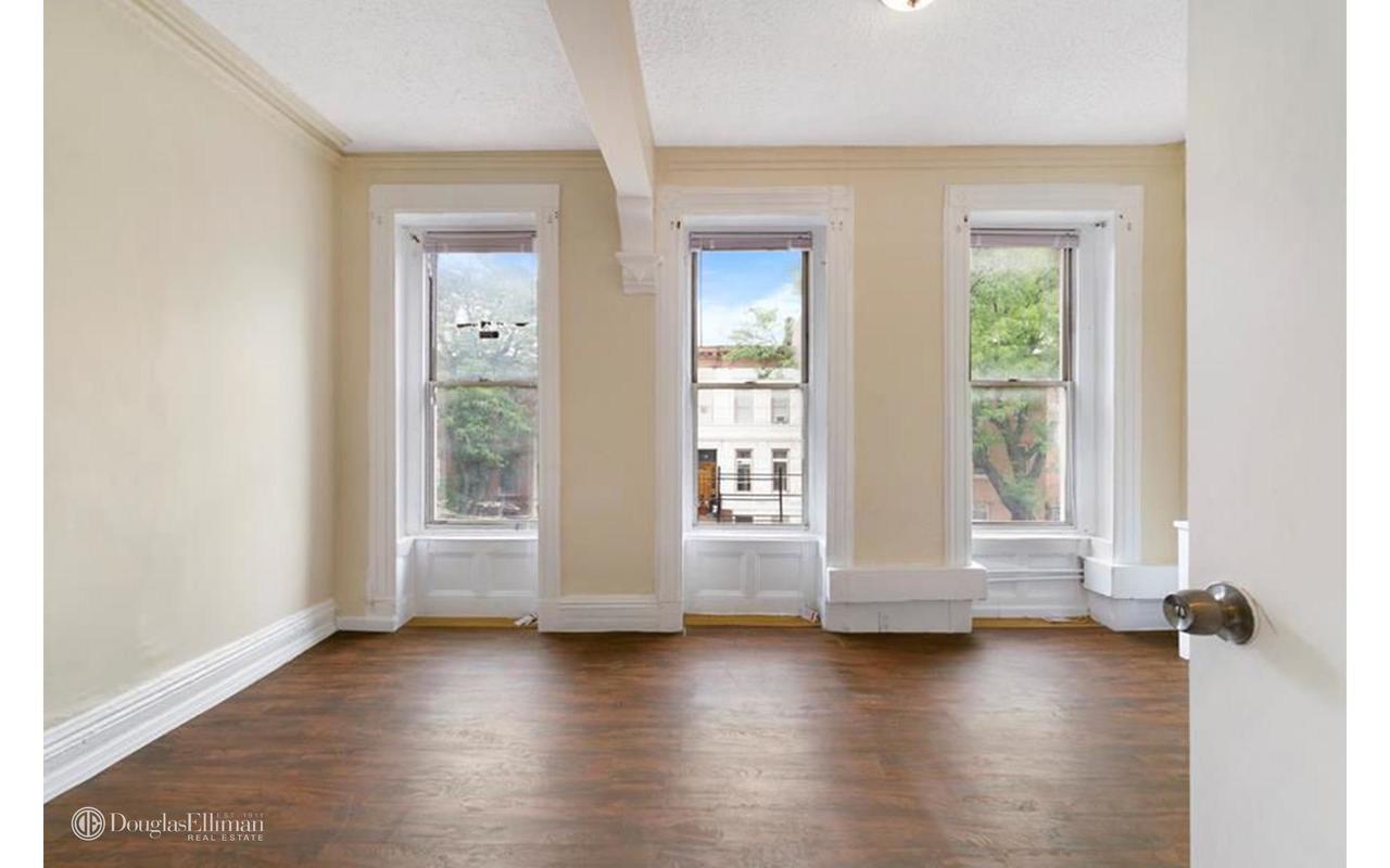 A Bedford Stuyvesant One Bedroom In A Brownstone For 1 825