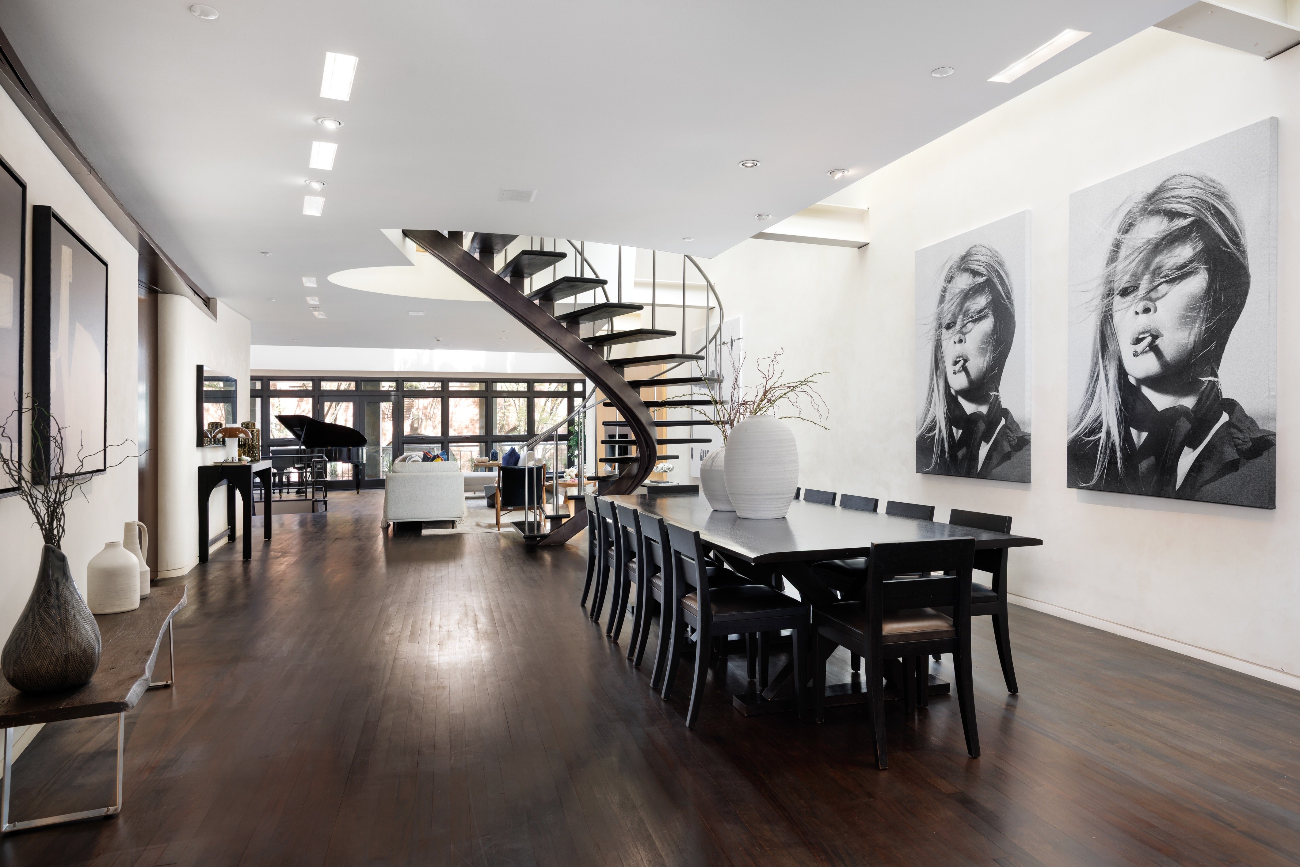 42 Downing St. in the West Village