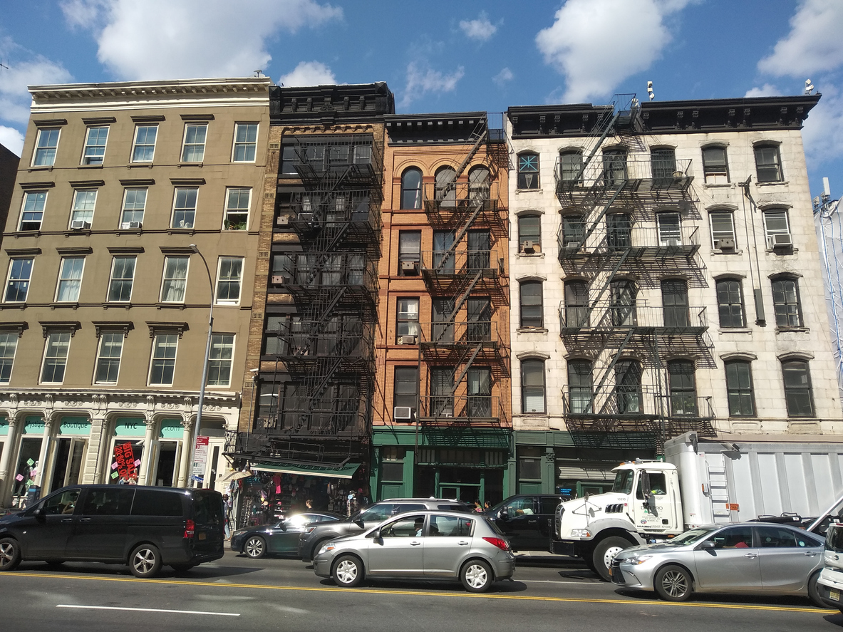 What New Yorkers wish they knew about their apartment buildings before  moving in