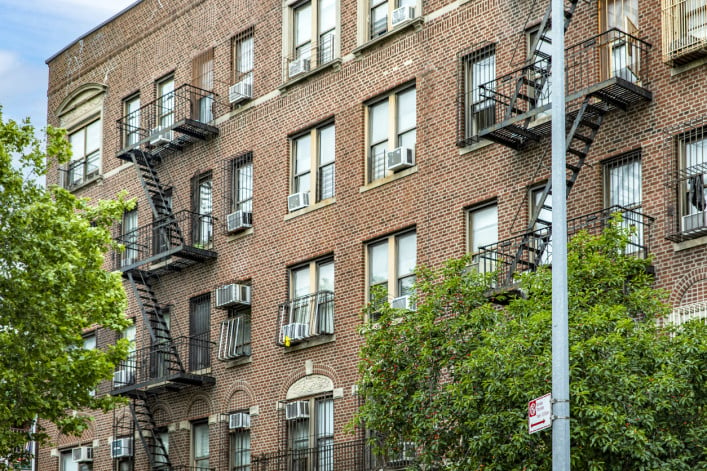 Single-family apartments in the Williamsburg neighborhood in New York (USA)