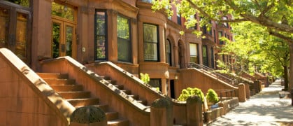 Image of brownstone buildings in New York City